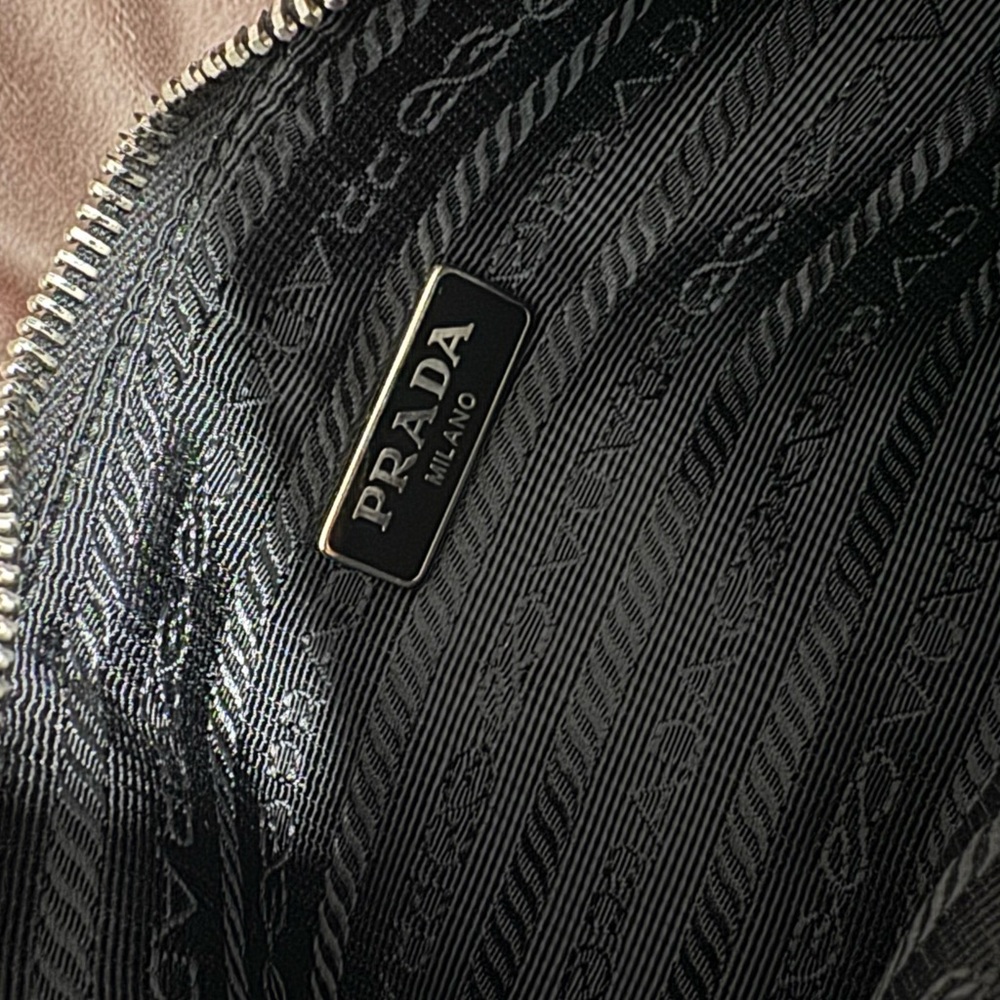 Prada Re-Edition 2005 Re-Nylon and Saffiano mini bag - Black - Picture 6 of 8